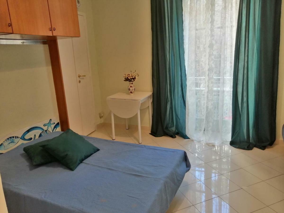 Casamare Apartment Menton Bagian luar foto